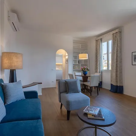 Dora Penthouse Uffizi View 公寓 佛罗伦萨