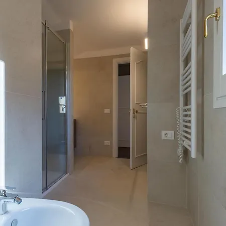 Dora Penthouse Uffizi View 公寓