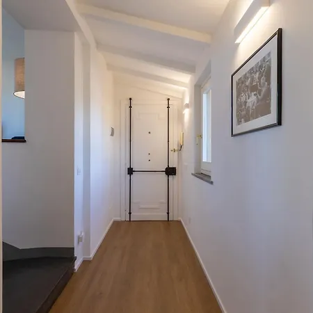 Dora Penthouse Uffizi View 公寓