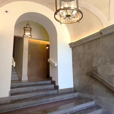 Dora Penthouse Uffizi View 公寓